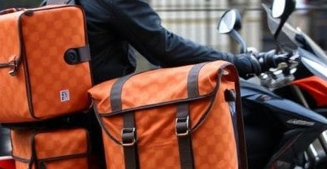 Нилов предложил ввести добровольное страхование для курьеров на СИМ